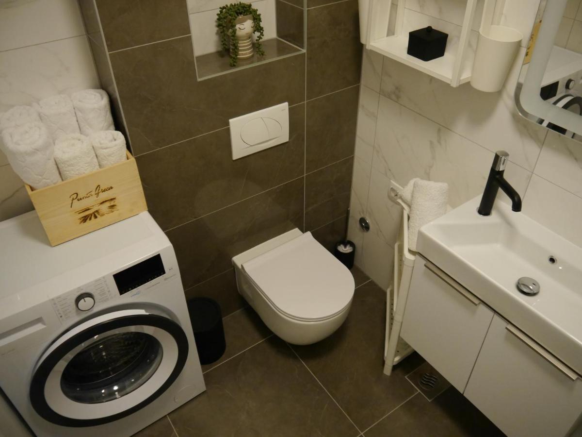 Apartment "Mon Ami" Трогір Екстер'єр фото