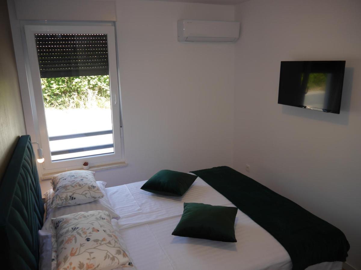 Apartment "Mon Ami" Трогір Екстер'єр фото